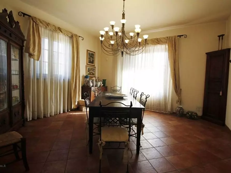 Immagine 10 di Villa in vendita  a Empoli