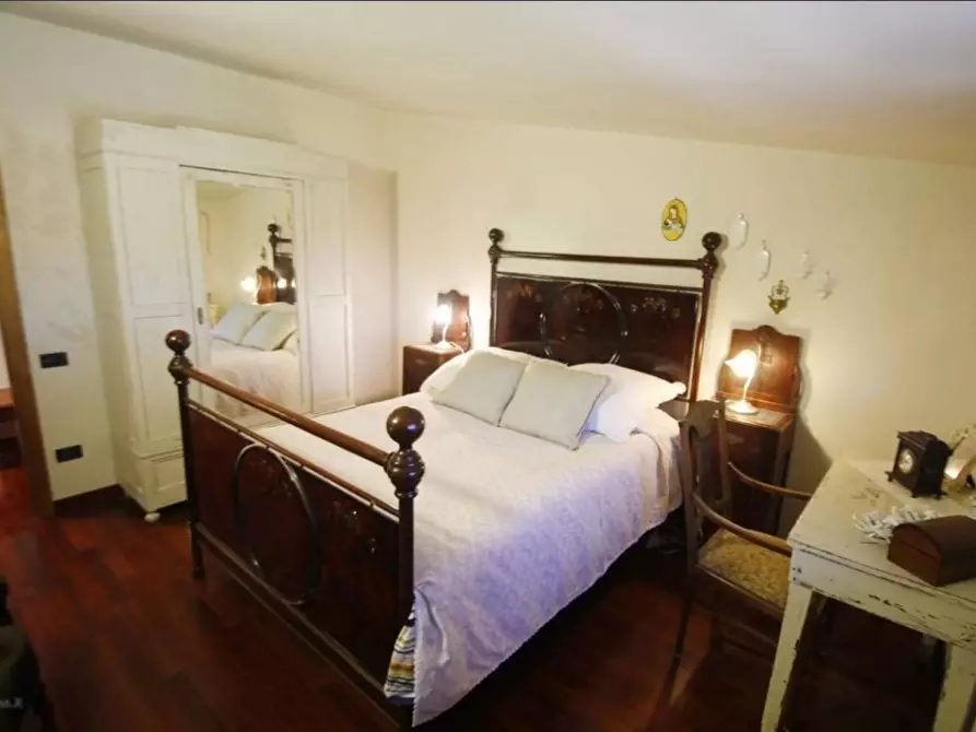 Immagine 21 di Villa in vendita  a Empoli