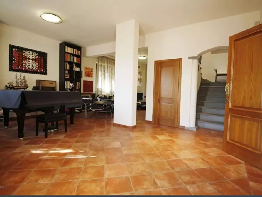 Immagine 5 di Villa in vendita  a Empoli