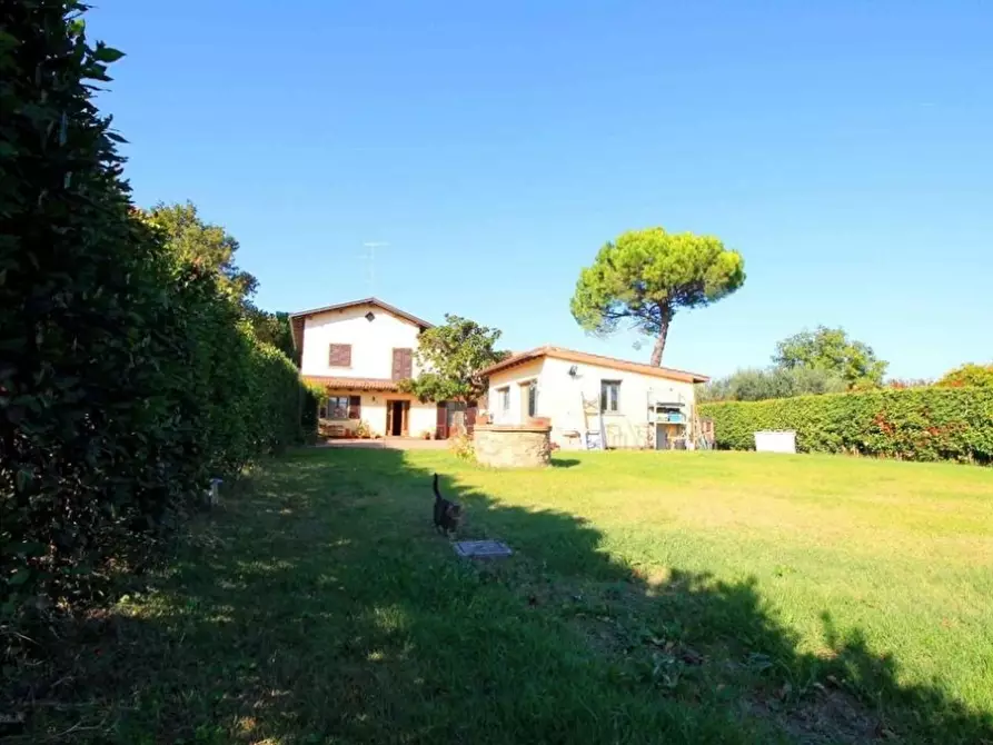 Immagine 1 di Villa in vendita  a Empoli