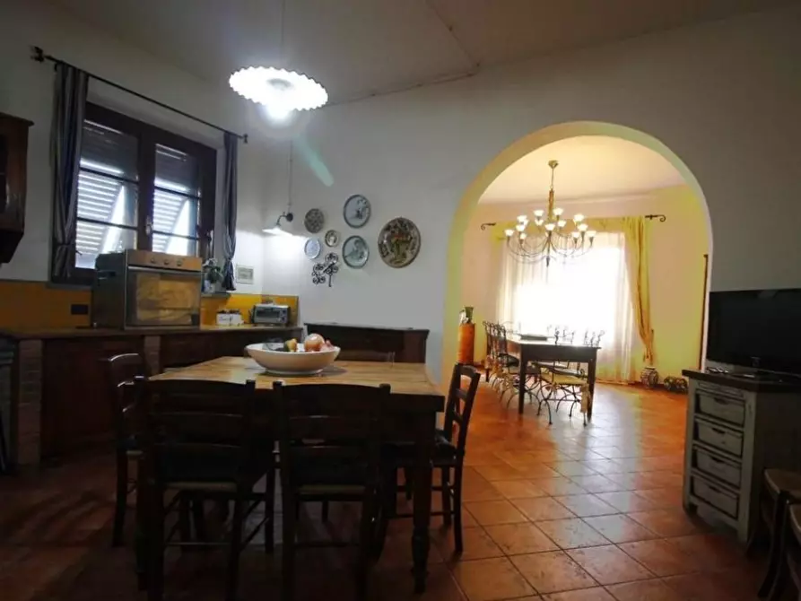 Immagine 9 di Villa in vendita  a Empoli