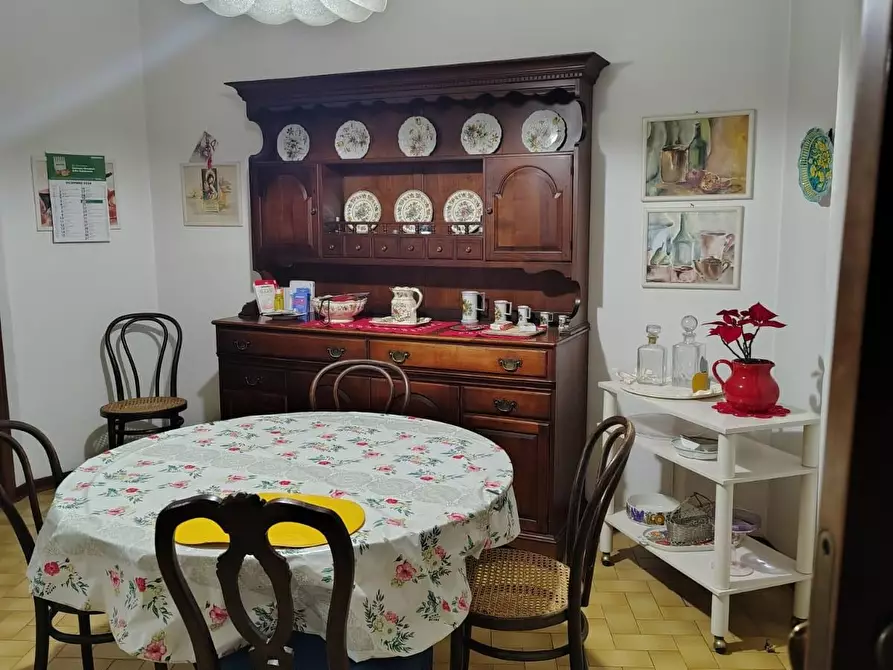 Immagine 11 di Appartamento in vendita  a Carrara