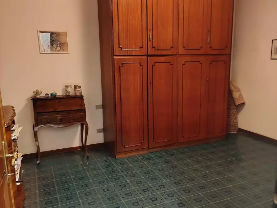 Immagine 19 di Appartamento in vendita  a Carrara