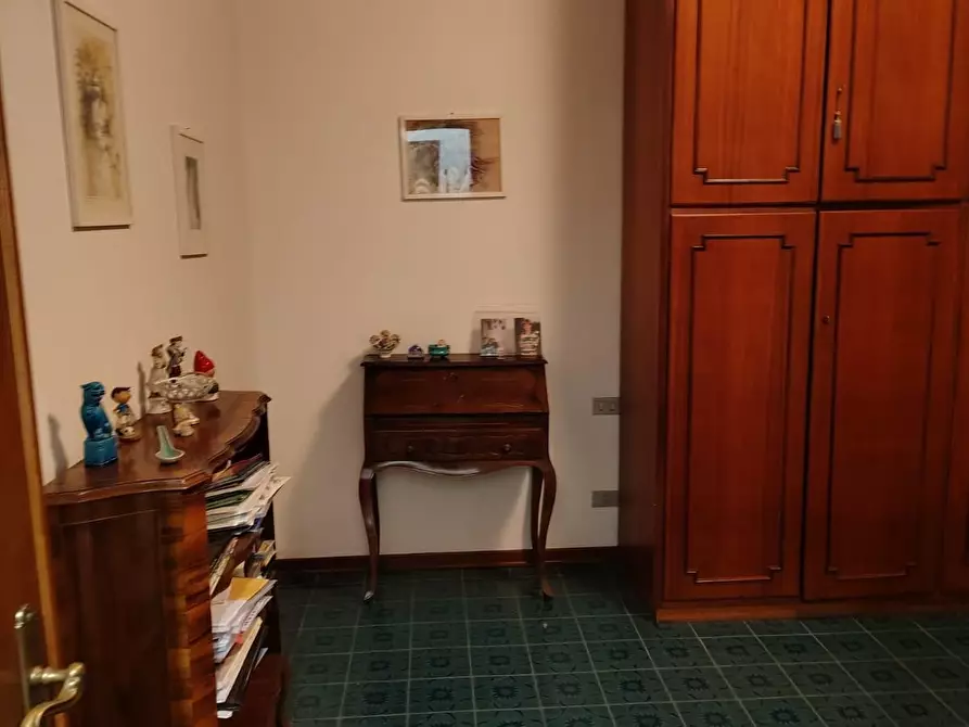 Immagine 17 di Appartamento in vendita  a Carrara