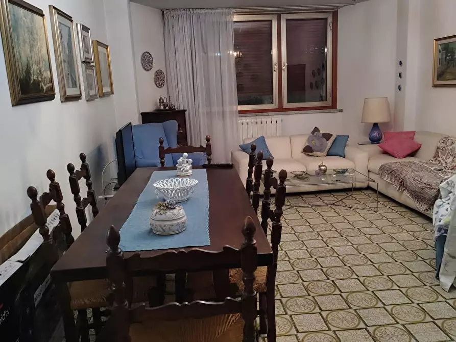 Immagine 10 di Appartamento in vendita  a Carrara