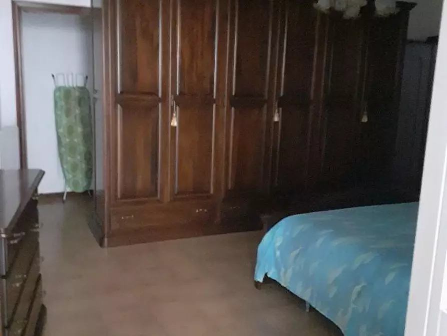 Immagine 17 di Porzione di casa in vendita  a Massa