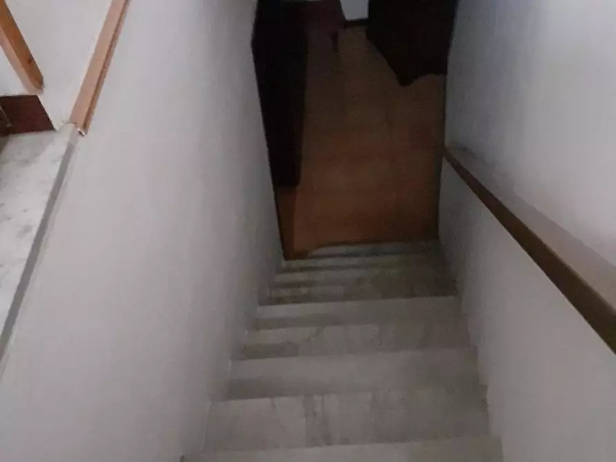 Immagine 4 di Porzione di casa in vendita  a Massa