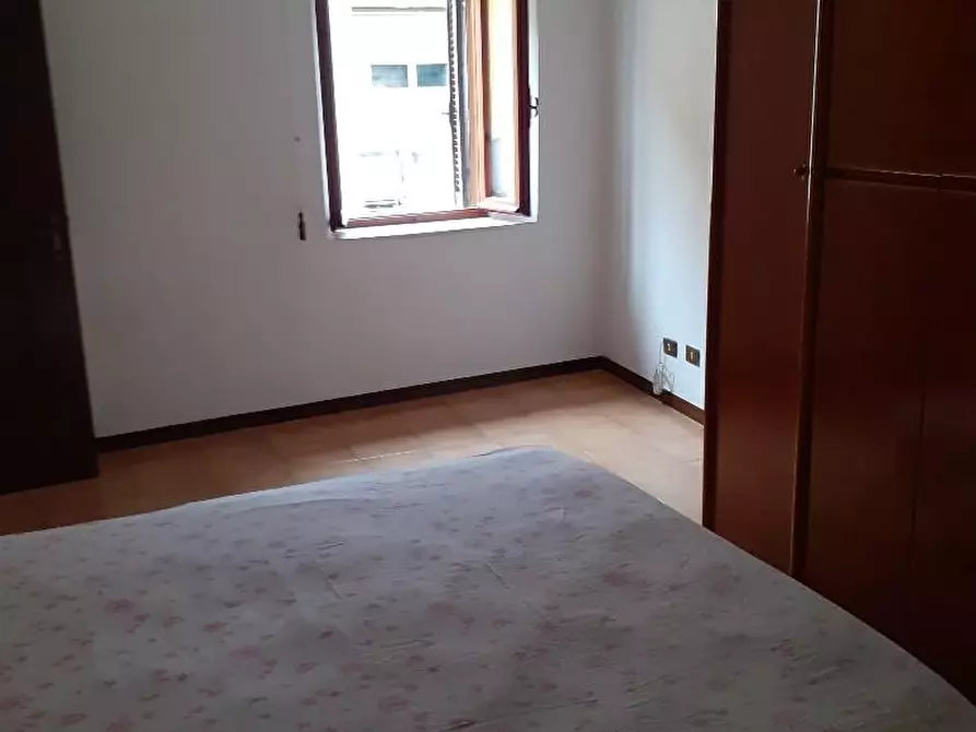 Immagine 6 di Porzione di casa in vendita  a Massa