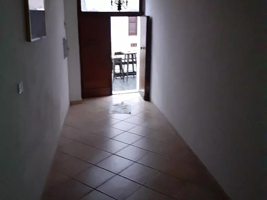 Immagine 2 di Porzione di casa in vendita  a Massa