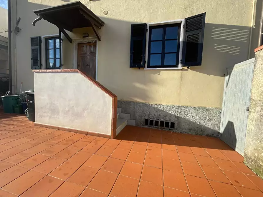 Immagine 3 di Casa bifamiliare in vendita  a Carrara