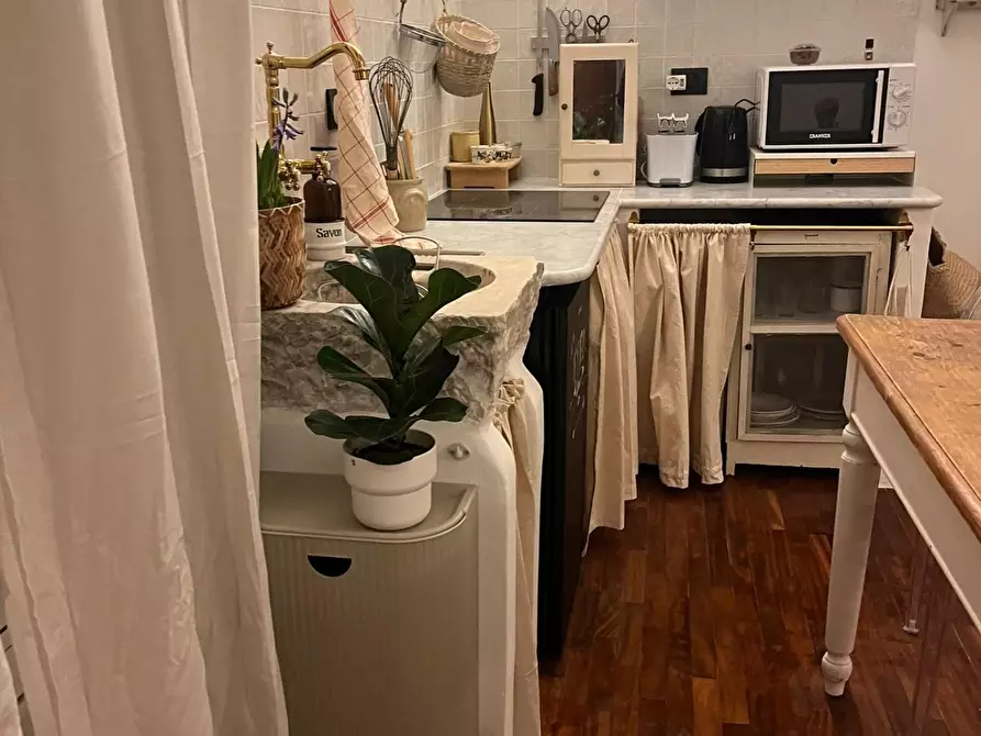 Immagine 15 di Loft/Open space in vendita  a Livorno