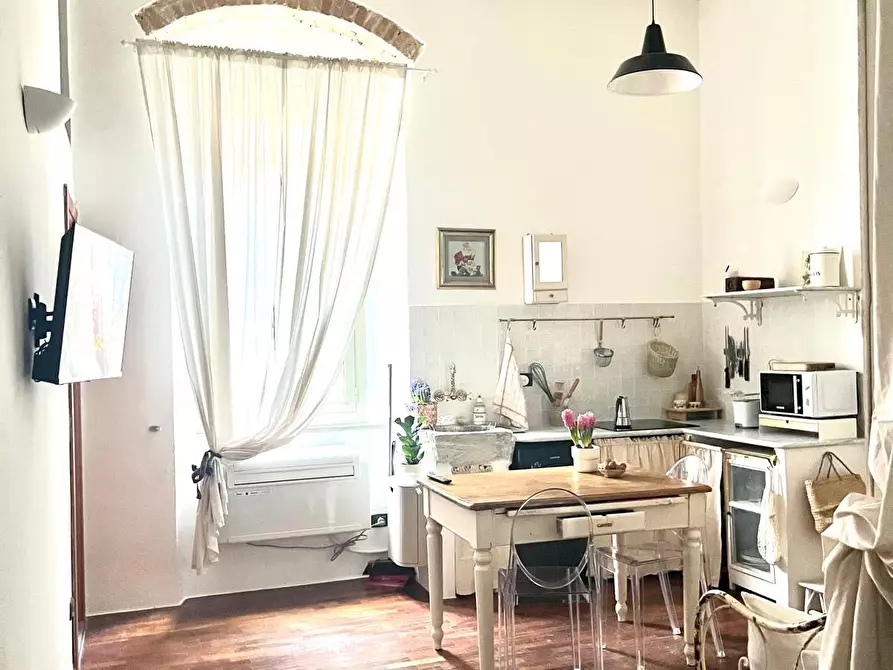 Immagine 2 di Loft/Open space in vendita  a Livorno