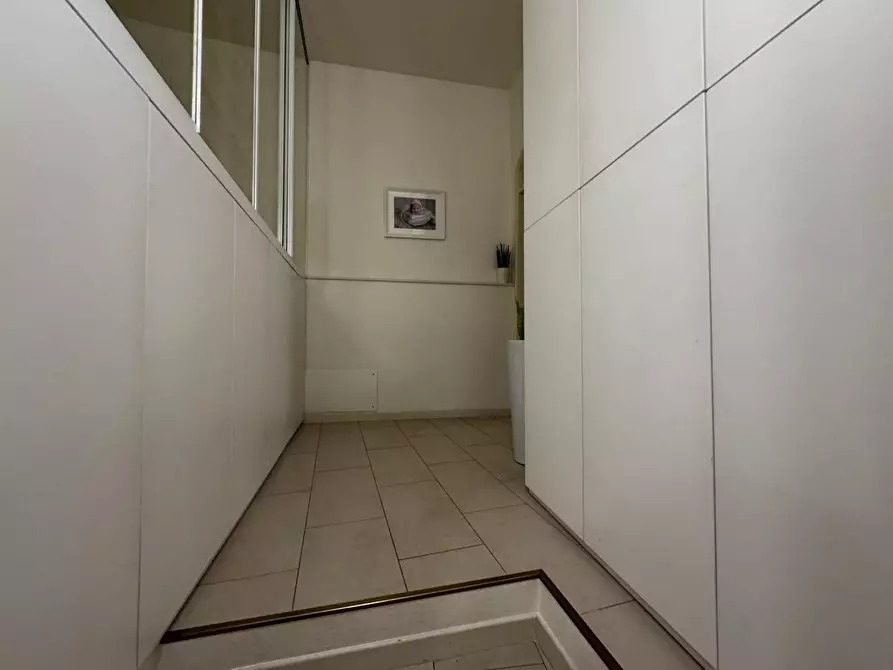 Immagine 7 di Appartamento in vendita  a Massa