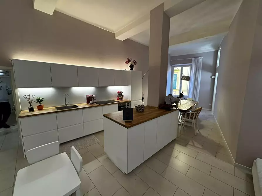 Immagine 13 di Appartamento in vendita  a Massa