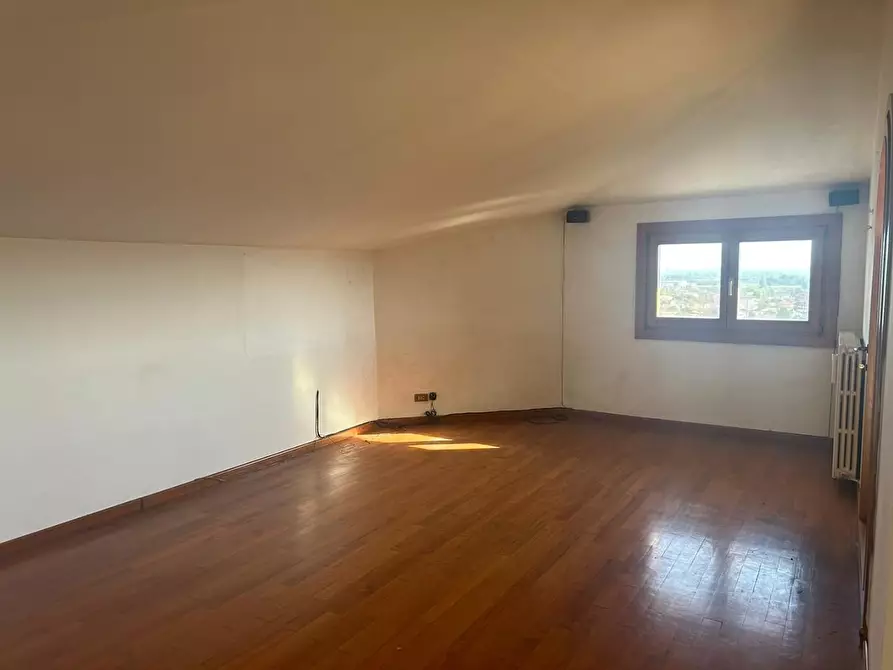 Immagine 12 di Villa in vendita  a San Miniato