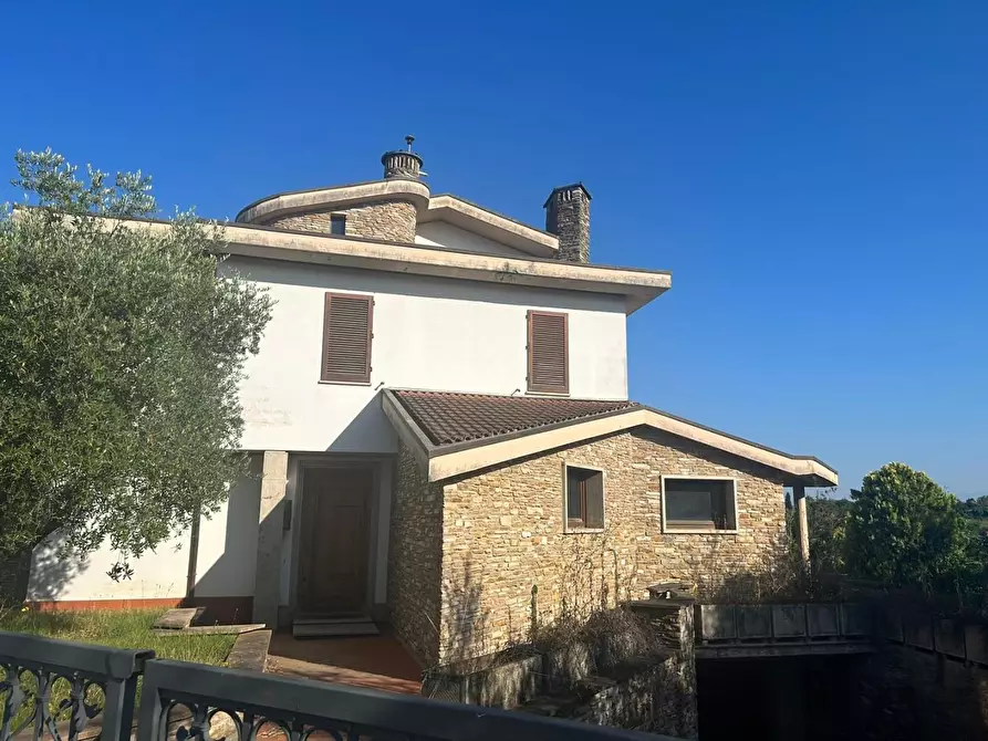 Immagine 2 di Villa in vendita  a San Miniato