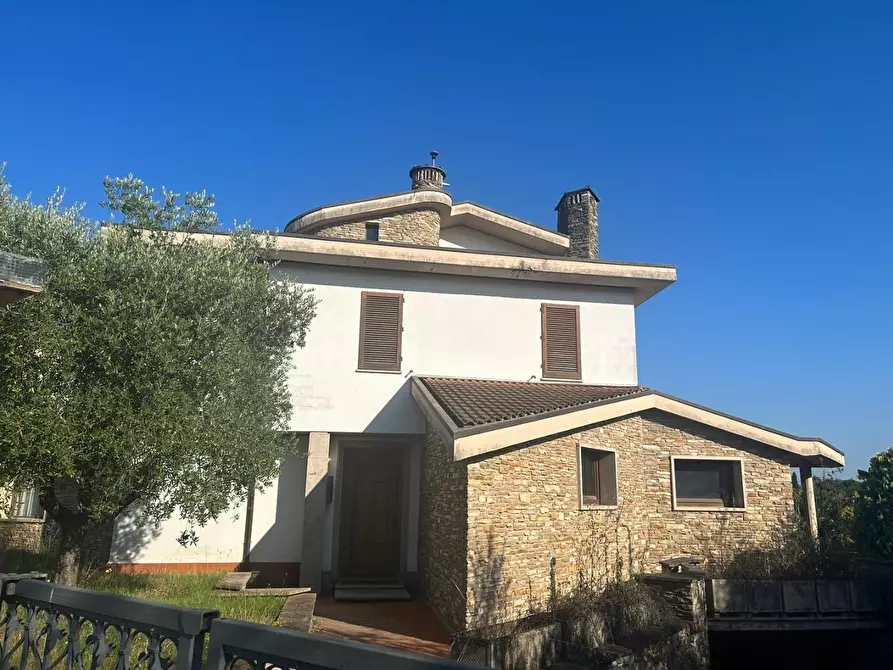 Immagine 1 di Villa in vendita  a San Miniato