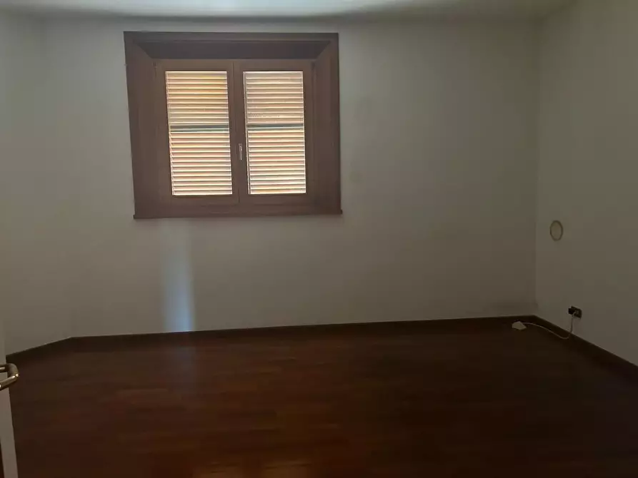 Immagine 10 di Villa in vendita  a San Miniato