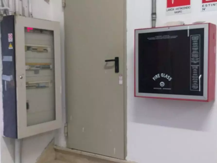 Immagine 21 di Attività artigianale in affitto  a Vinci