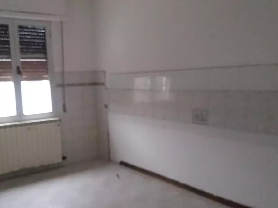 Immagine 18 di Attività artigianale in affitto  a Vinci