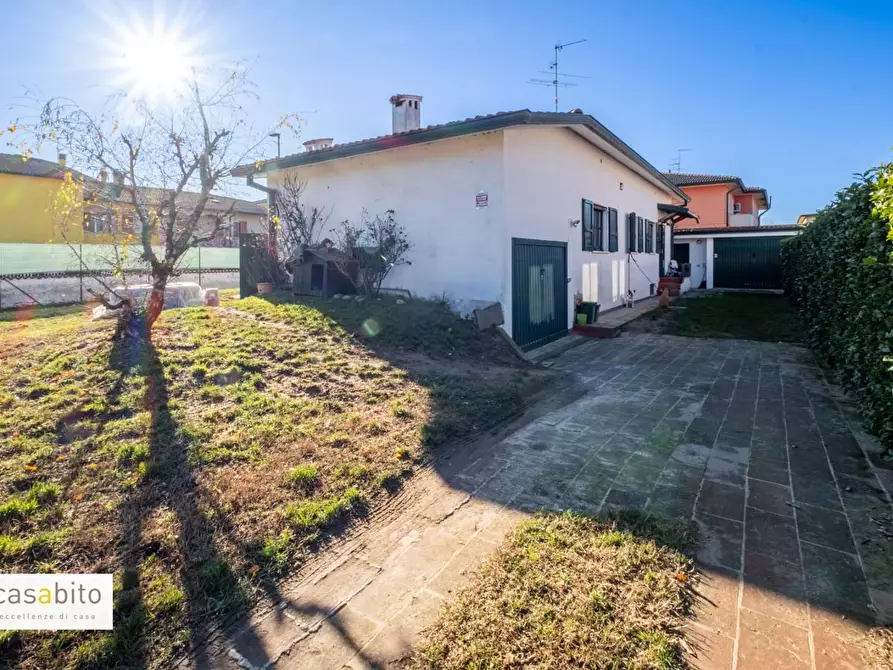 Immagine 29 di Villa in vendita  a Bagnolo Cremasco