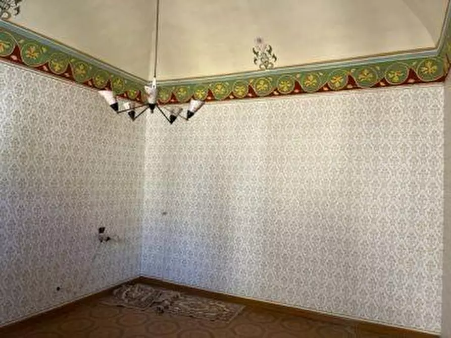 Immagine 27 di Palazzo in vendita  a Pomarance