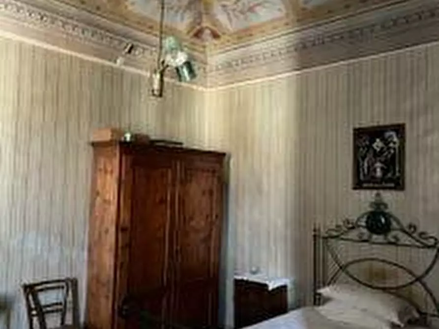 Immagine 14 di Palazzo in vendita  a Pomarance