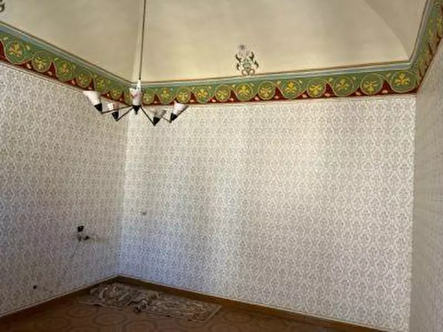 Immagine 26 di Palazzo in vendita  a Pomarance