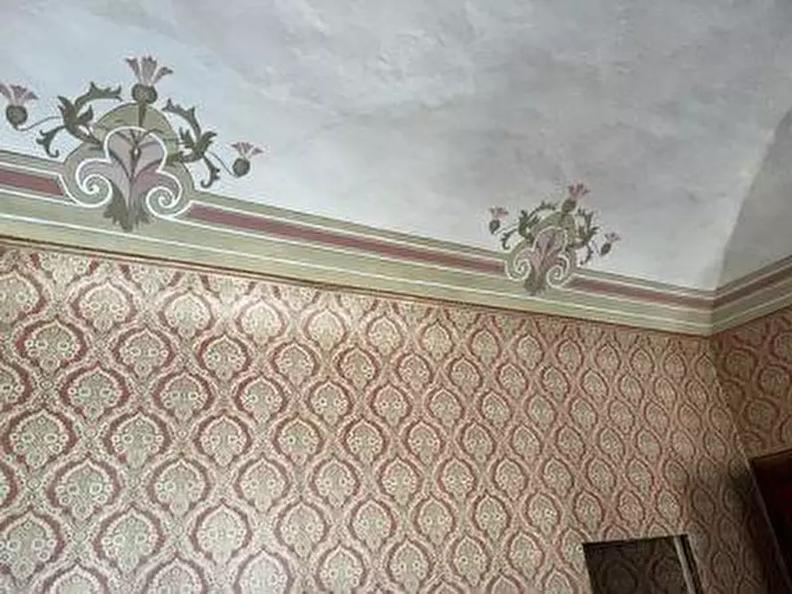 Immagine 21 di Palazzo in vendita  a Pomarance