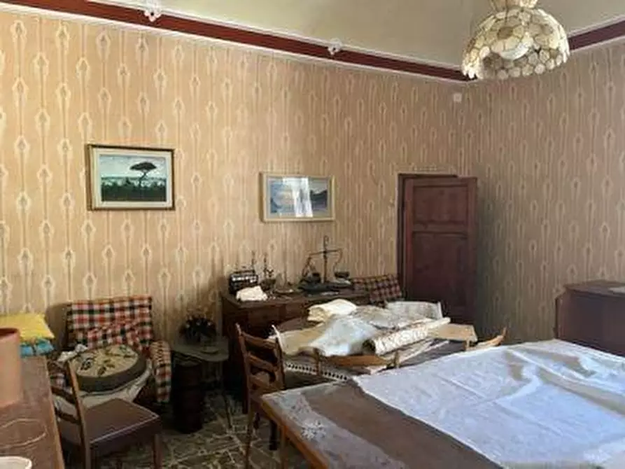 Immagine 30 di Palazzo in vendita  a Pomarance