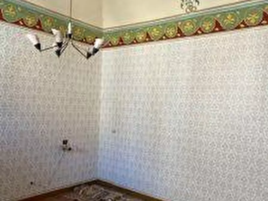 Immagine 25 di Palazzo in vendita  a Pomarance