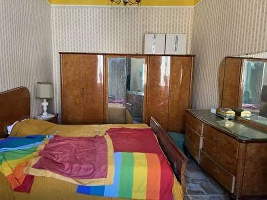 Immagine 9 di Palazzo in vendita  a Pomarance