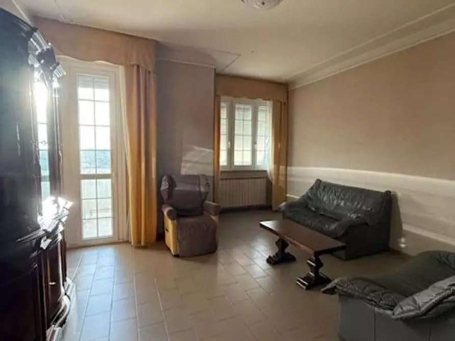 Immagine 1 di Appartamento in vendita  a Carrara