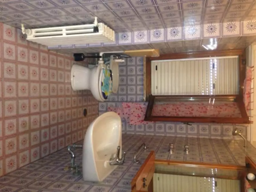 Immagine 12 di Villa in vendita  a Ortonovo