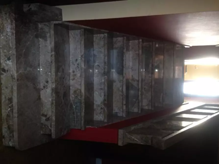 Immagine 10 di Villa in vendita  a Ortonovo