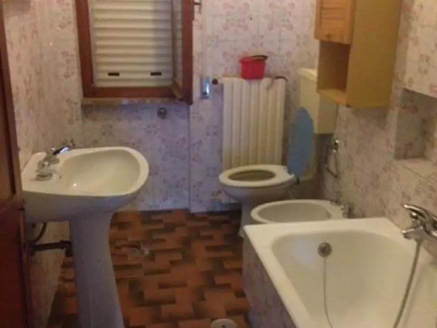 Immagine 14 di Villa in vendita  a Ortonovo