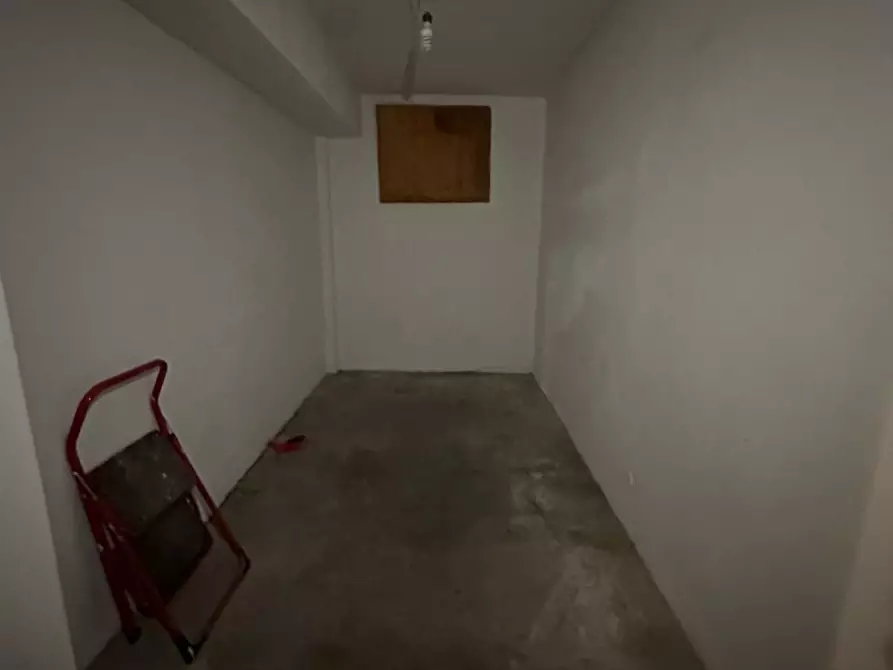 Immagine 2 di Garage in affitto  a Sarzana