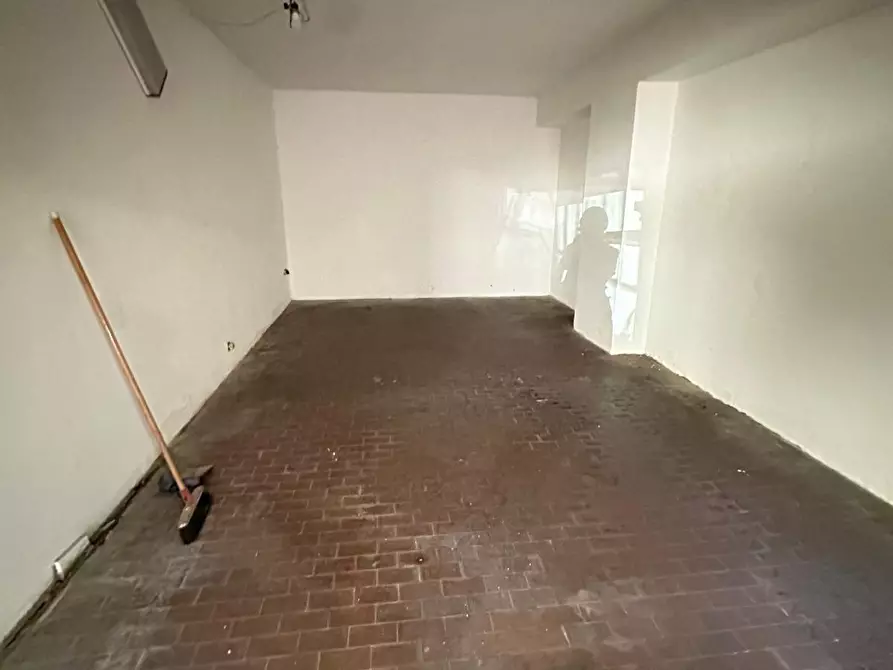 Immagine 1 di Garage in affitto  a Sarzana