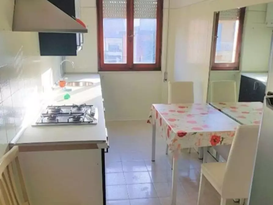 Immagine 5 di Appartamento in vendita  a Massa