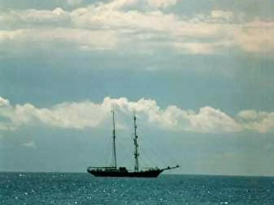 Immagine 15 di Appartamento in vendita  a Massa