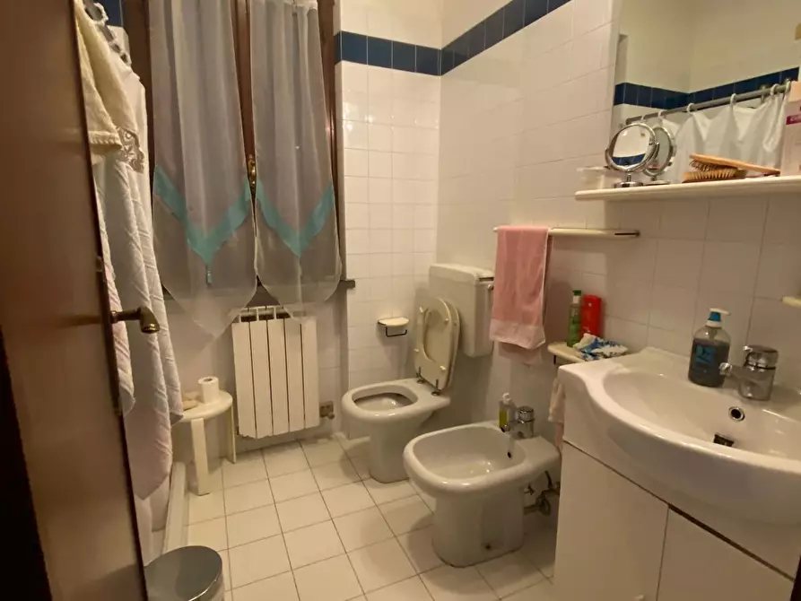 Immagine 12 di Casa bifamiliare in vendita  a Montignoso