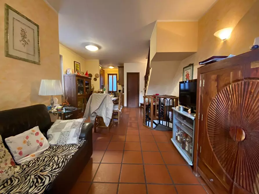 Immagine 5 di Casa bifamiliare in vendita  a Montignoso