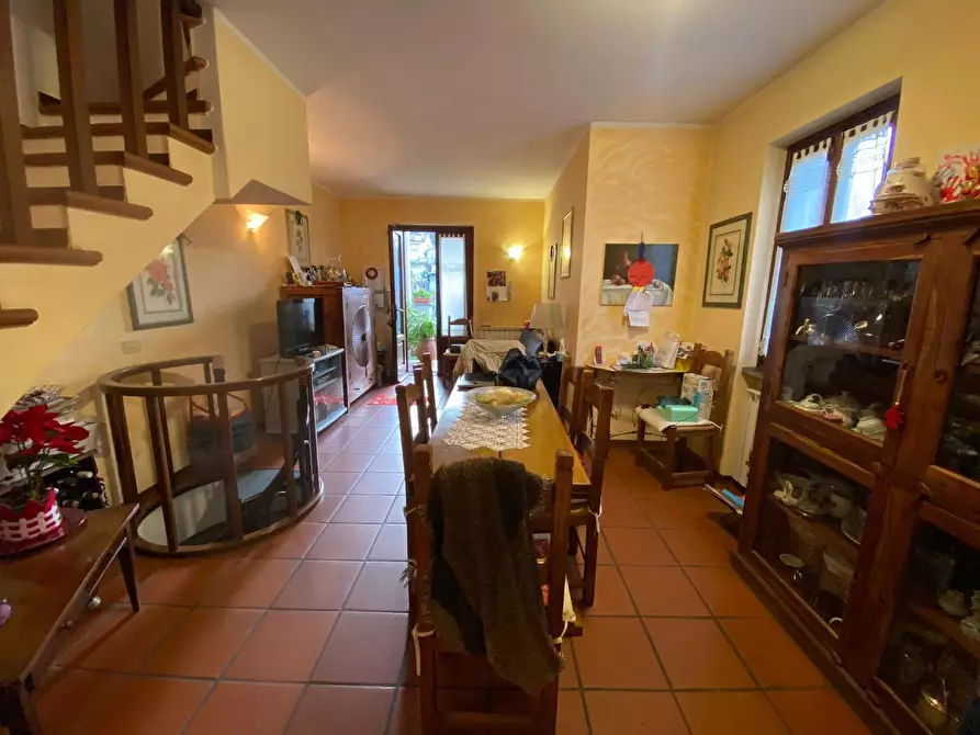 Immagine 6 di Casa bifamiliare in vendita  a Montignoso