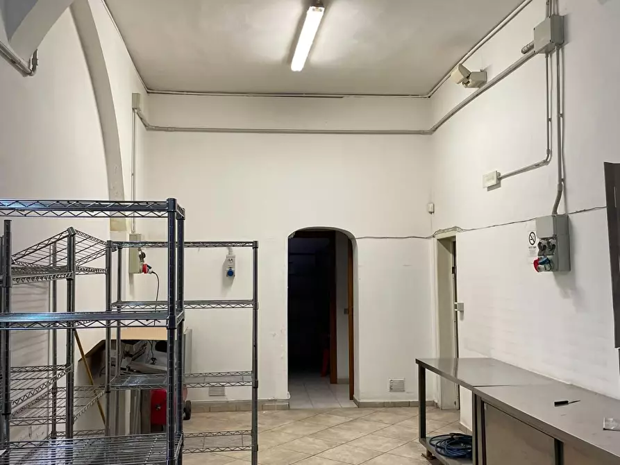 Immagine 3 di Locale commerciale in affitto  a San Miniato