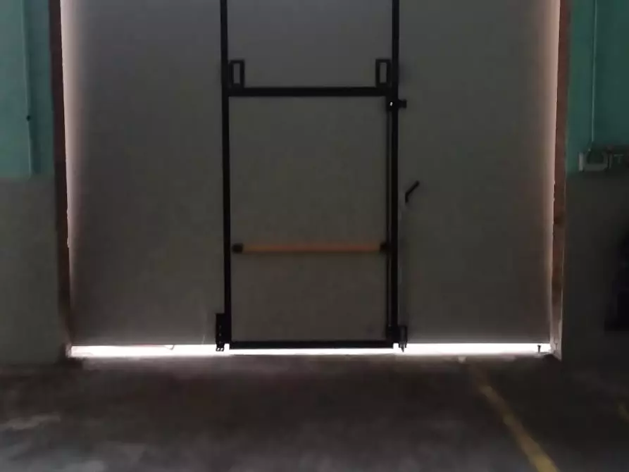 Immagine 17 di Attività artigianale in affitto  a Santa Croce Sull'arno