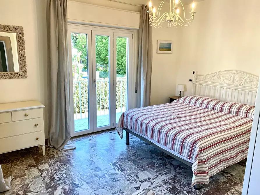 Immagine 10 di Villa in affitto  a Forte Dei Marmi