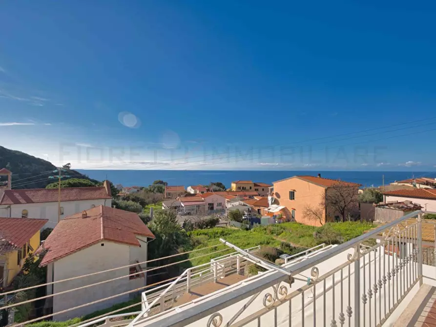 Immagine 39 di Appartamento in vendita  a Marciana