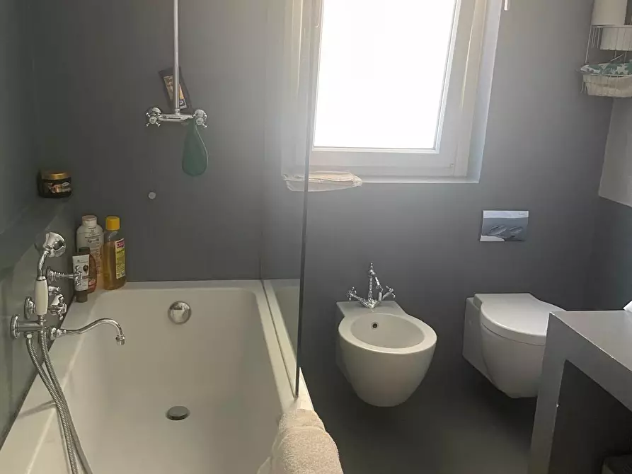 Immagine 15 di Mansarda in vendita  a Carrara