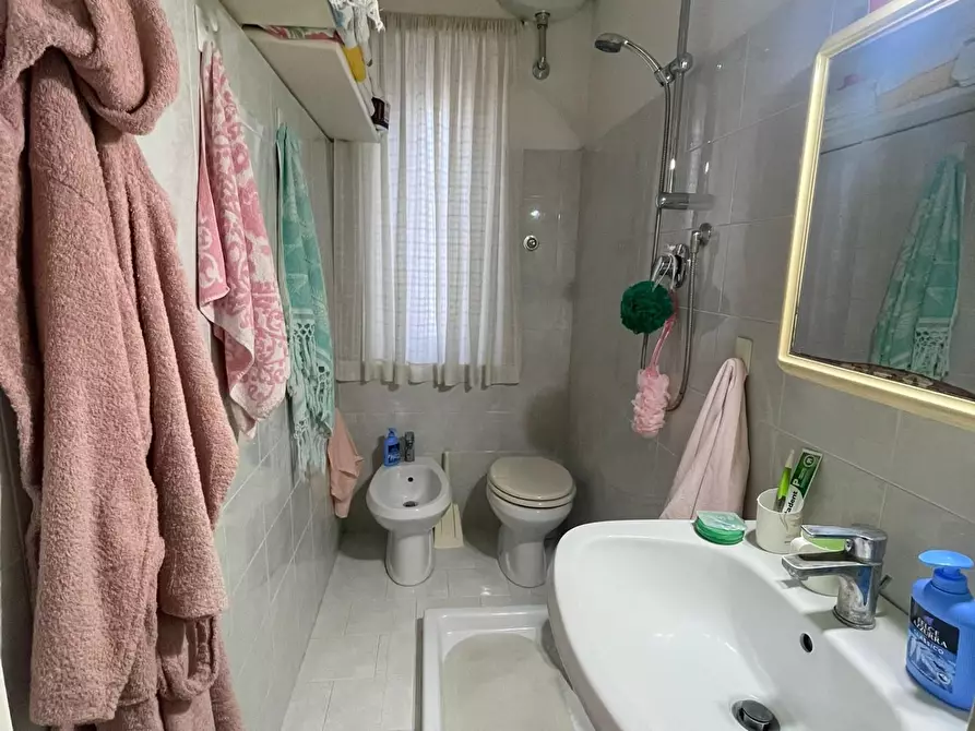 Immagine 9 di Appartamento in vendita  a Livorno