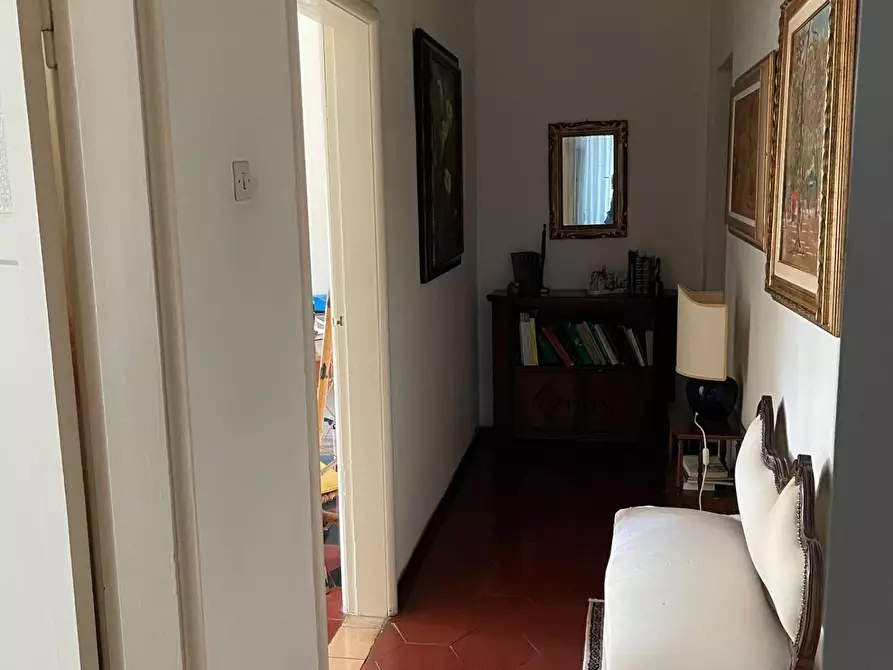 Immagine 3 di Appartamento in vendita  a Livorno